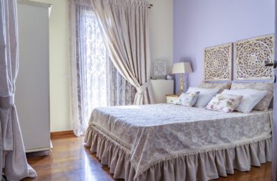 King size bed