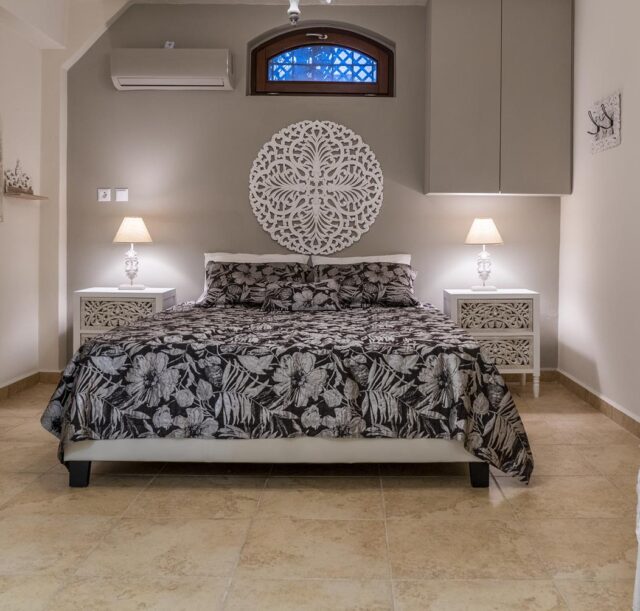 King size bed